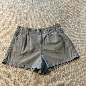 American Eagle blue & white denim shorts size 16